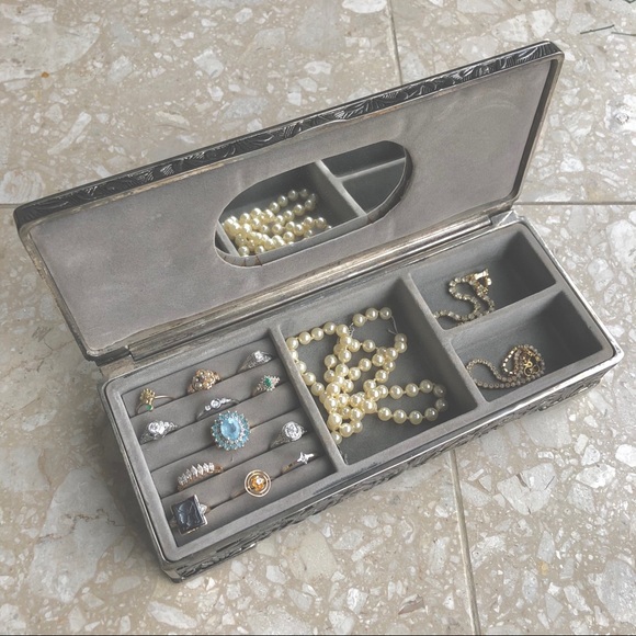 SOLD (Etsy) Silver Art Deco Nouveau Jewelry Box - Picture 3 of 6